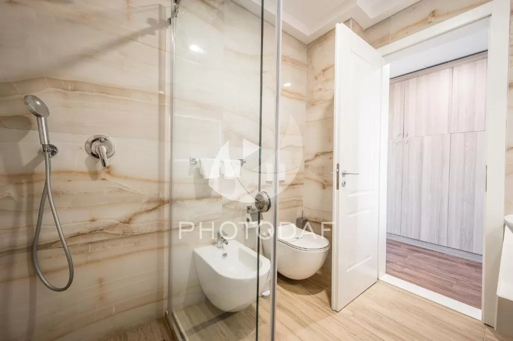 Royal G Hotel _ SPA 11 - STD DBL SSV Blc 4.jpg